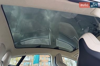 Лифтбек Tesla Model S 2018 в Киеве