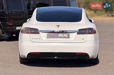 Лифтбек Tesla Model S 2016 в Кривом Роге