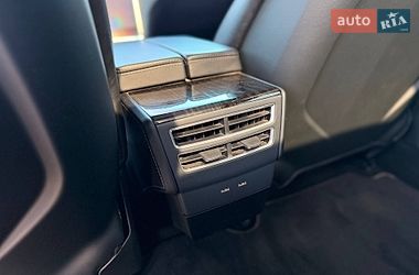 Лифтбек Tesla Model S 2016 в Кривом Роге