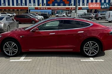 Лифтбек Tesla Model S 2018 в Виннице