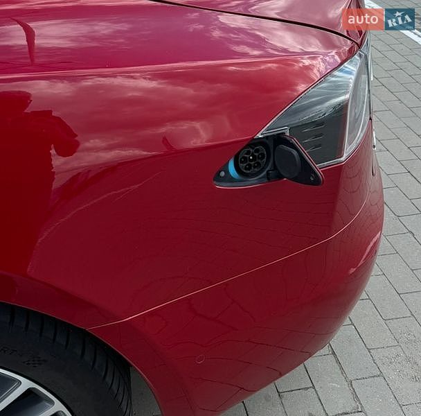 Лифтбек Tesla Model S 2018 в Виннице