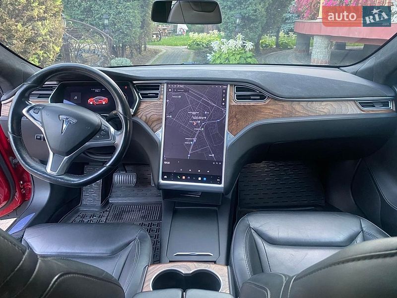 Лифтбек Tesla Model S 2016 в Харькове