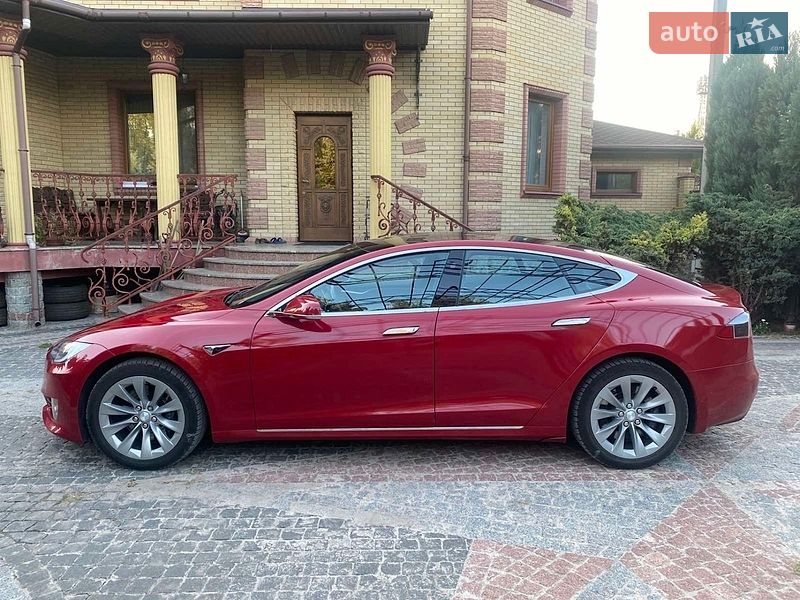 Лифтбек Tesla Model S 2016 в Харькове