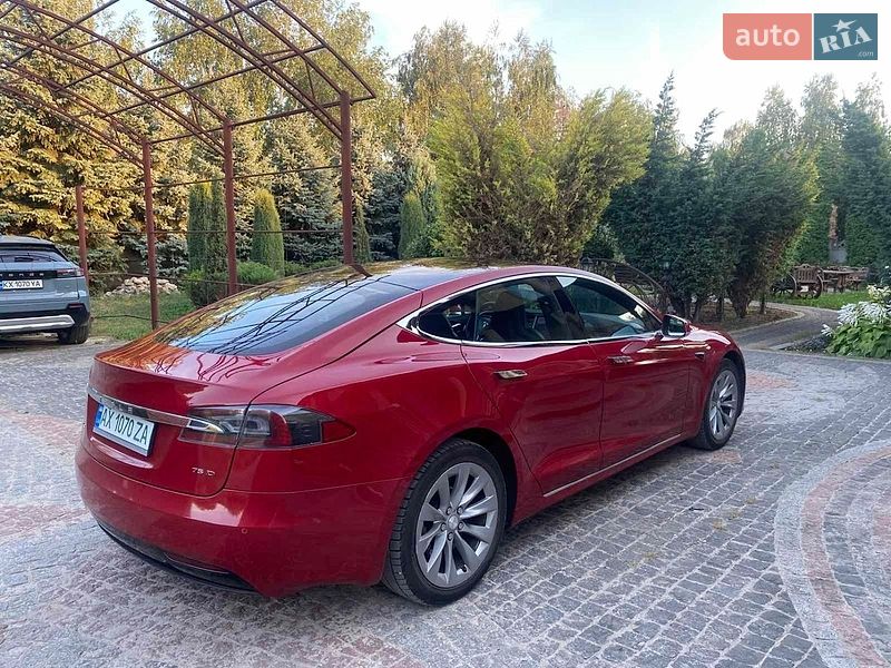 Лифтбек Tesla Model S 2016 в Харькове