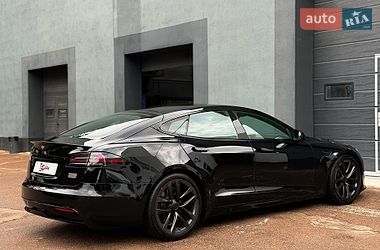 Лифтбек Tesla Model S 2022 в Киеве