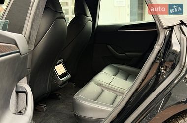 Лифтбек Tesla Model S 2022 в Киеве