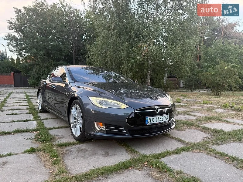 Tesla Model S