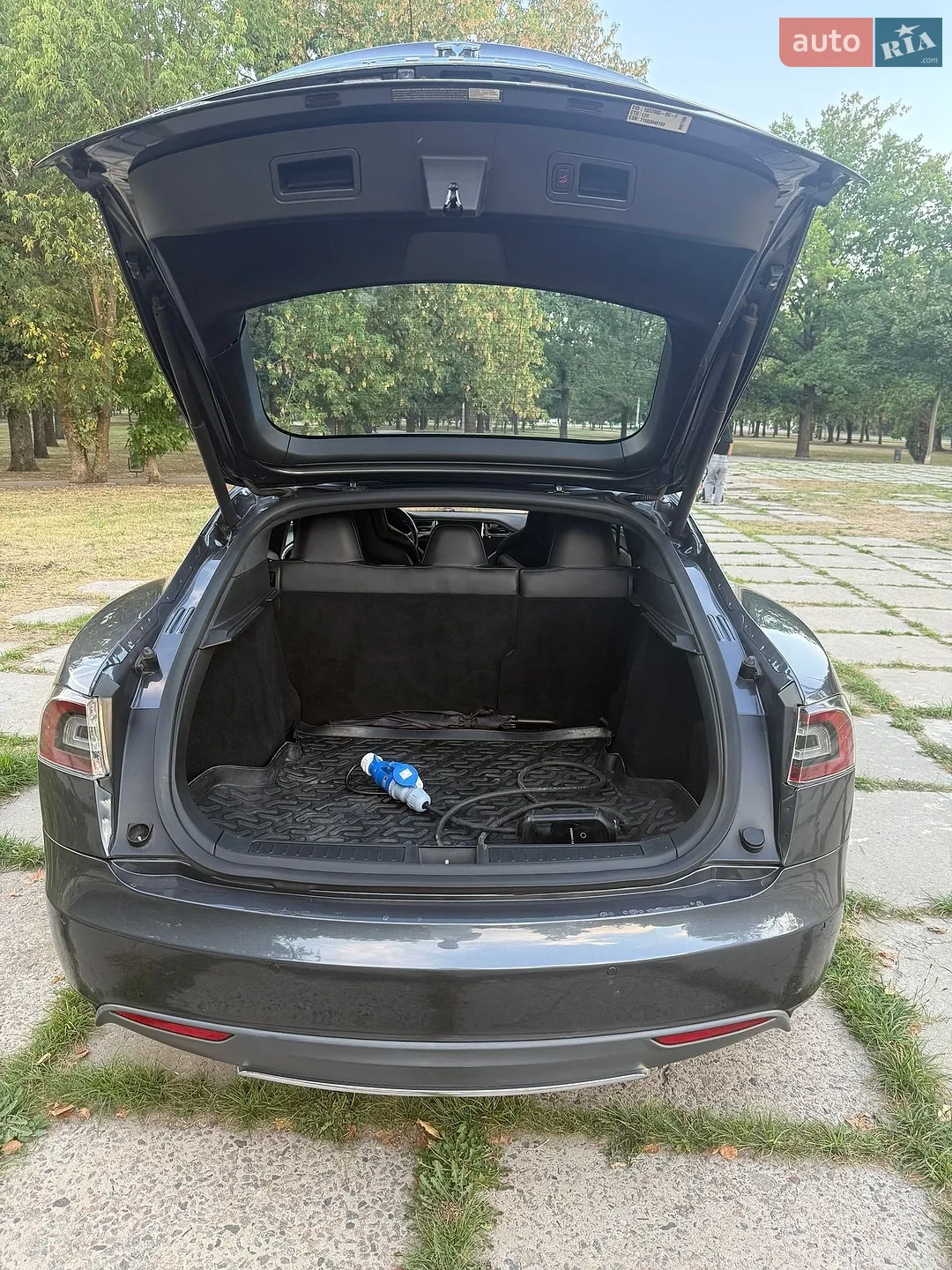 2015 Tesla Model S - мініатюра 12