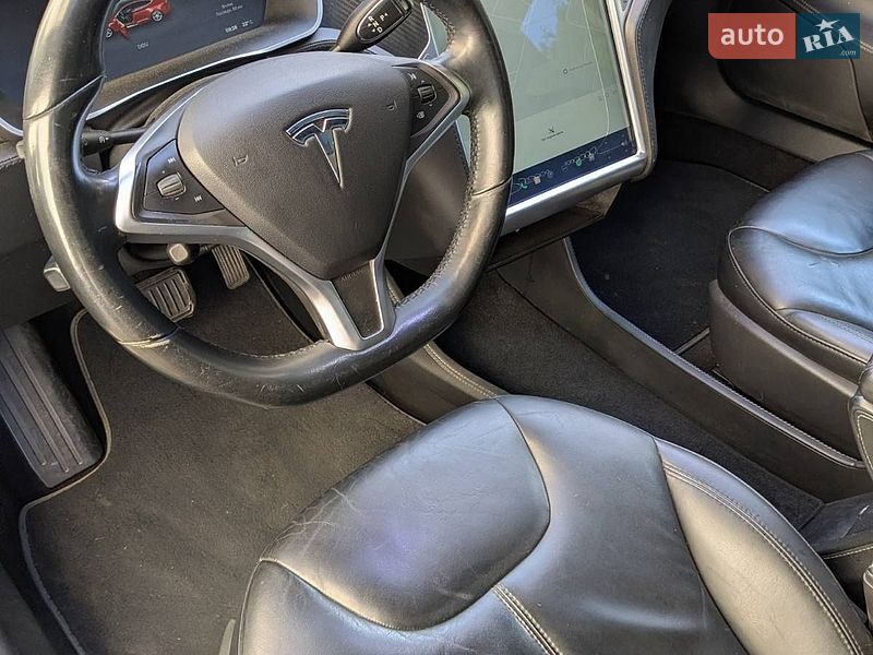 Ліфтбек Tesla Model S 2014 в Ковелі
