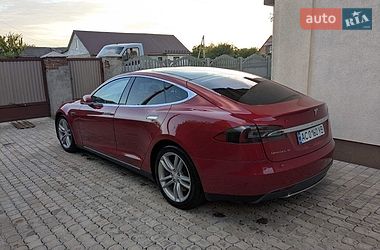 Ліфтбек Tesla Model S 2014 в Ковелі