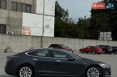 Ліфтбек Tesla Model S 2018 в Львові