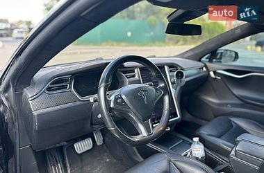 Лифтбек Tesla Model S 2016 в Киеве