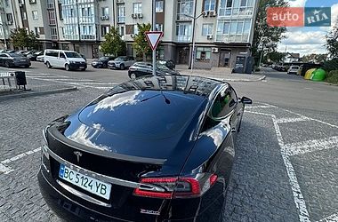 Лифтбек Tesla Model S 2016 в Киеве