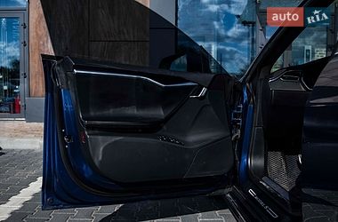 Ліфтбек Tesla Model S 2015 в Києві фото 7 Ліфтбек Tesla Model S 2015 в Києві