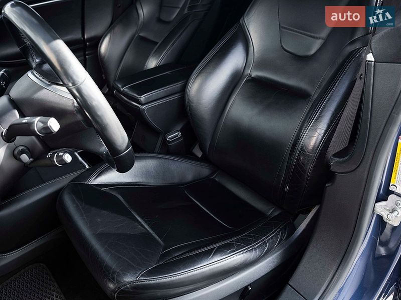 Ліфтбек Tesla Model S 2015 в Києві фото 18 Ліфтбек Tesla Model S 2015 в Києві
