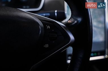 Ліфтбек Tesla Model S 2015 в Києві фото 25 Ліфтбек Tesla Model S 2015 в Києві