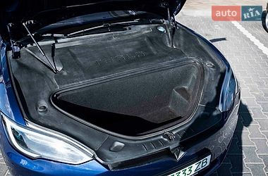 Ліфтбек Tesla Model S 2015 в Києві фото 36 Ліфтбек Tesla Model S 2015 в Києві