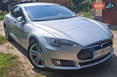 Лифтбек Tesla Model S 2014 в Нежине