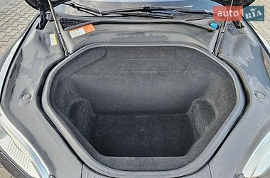 Ліфтбек Tesla Model S 2015 в Львові