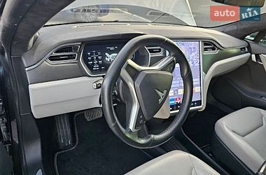 Ліфтбек Tesla Model S 2015 в Львові
