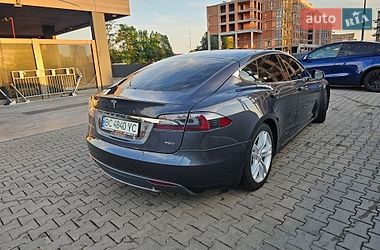 Ліфтбек Tesla Model S 2015 в Львові