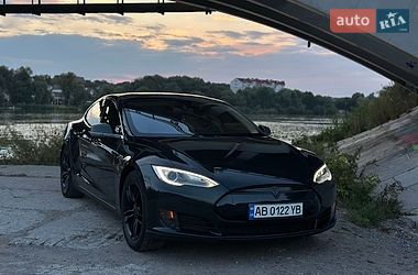 Ліфтбек Tesla Model S 2013 в Вінниці