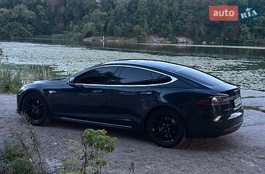 Лифтбек Tesla Model S 2013 в Виннице