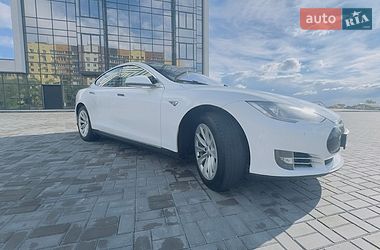 tesla model-s 2013 в Дніпро (Дніпропетровськ) від професійного продавця Антон