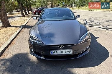 Лифтбек Tesla Model S 2020 в Николаеве