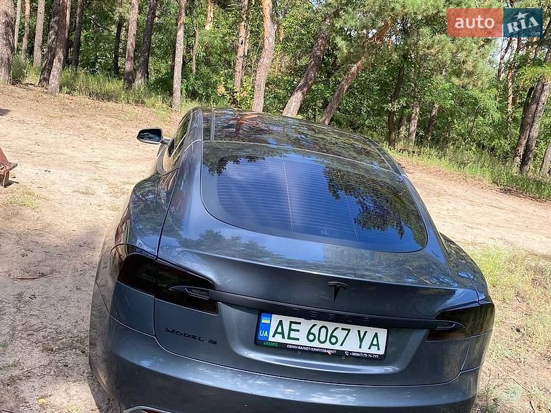 Ліфтбек Tesla Model S 2013 в Дніпрі фото 3 Ліфтбек Tesla Model S 2013 в Дніпрі