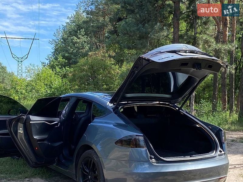 Ліфтбек Tesla Model S 2013 в Дніпрі фото 6 Ліфтбек Tesla Model S 2013 в Дніпрі