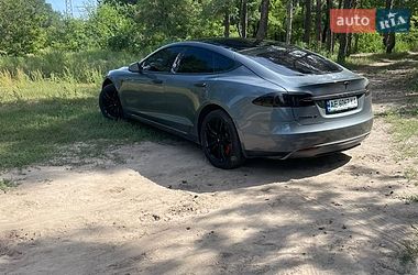 Ліфтбек Tesla Model S 2013 в Дніпрі фото 21 Ліфтбек Tesla Model S 2013 в Дніпрі
