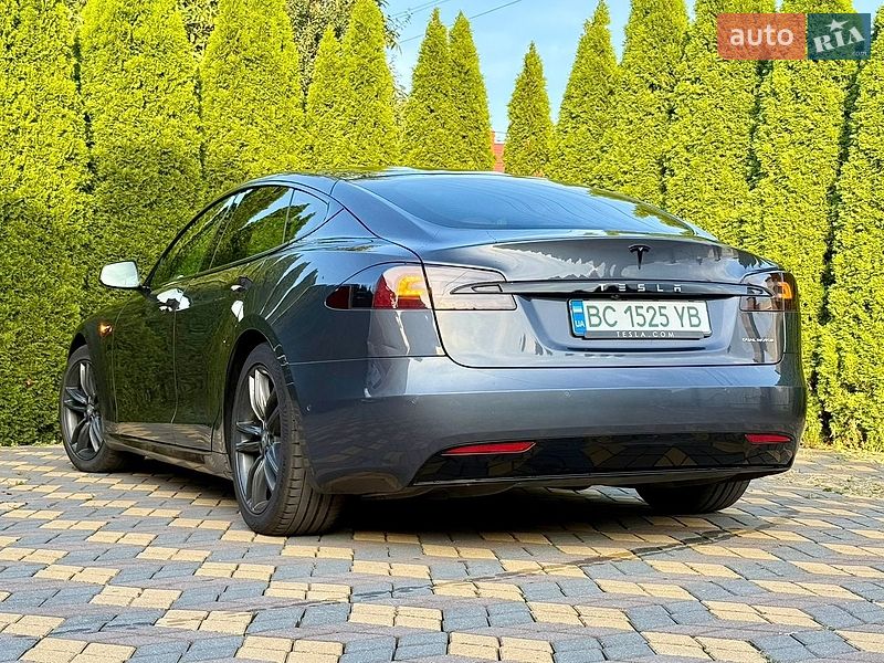 Ліфтбек Tesla Model S 2020 в Самборі
