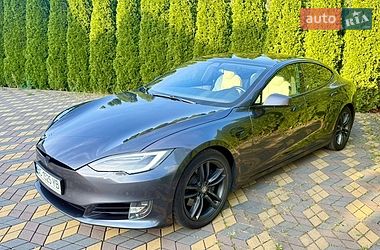 Ліфтбек Tesla Model S 2020 в Самборі