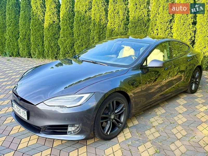 Ліфтбек Tesla Model S 2020 в Самборі
