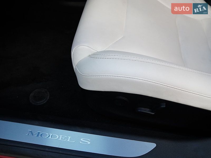 Ліфтбек Tesla Model S 2020 в Дрогобичі