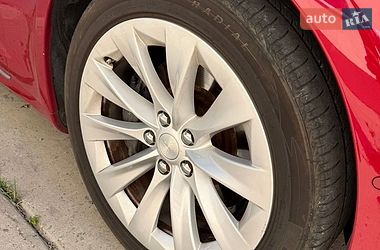 Лифтбек Tesla Model S 2016 в Одессе