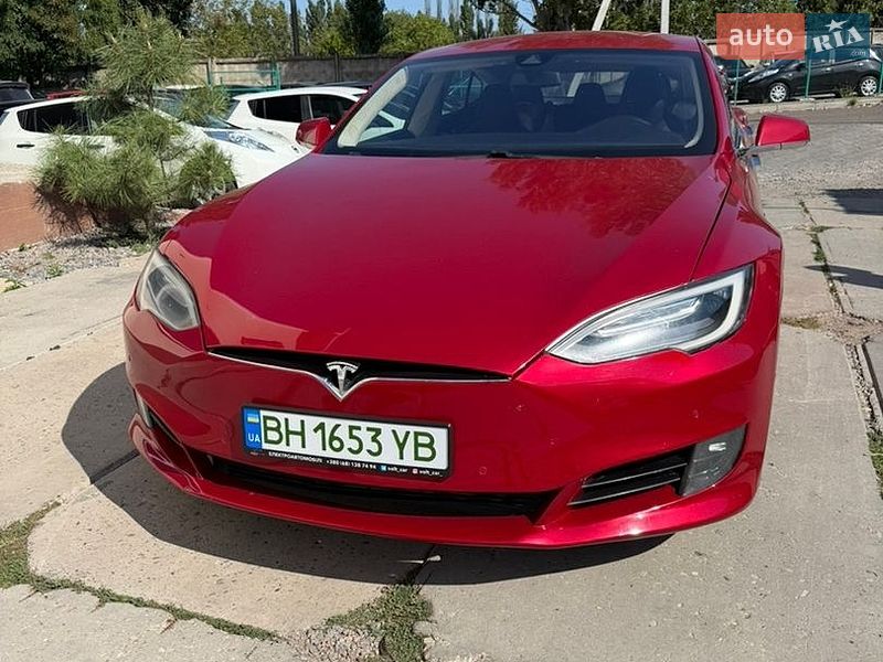 Лифтбек Tesla Model S 2016 в Одессе