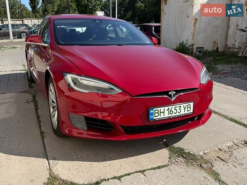 Лифтбек Tesla Model S 2016 в Одессе