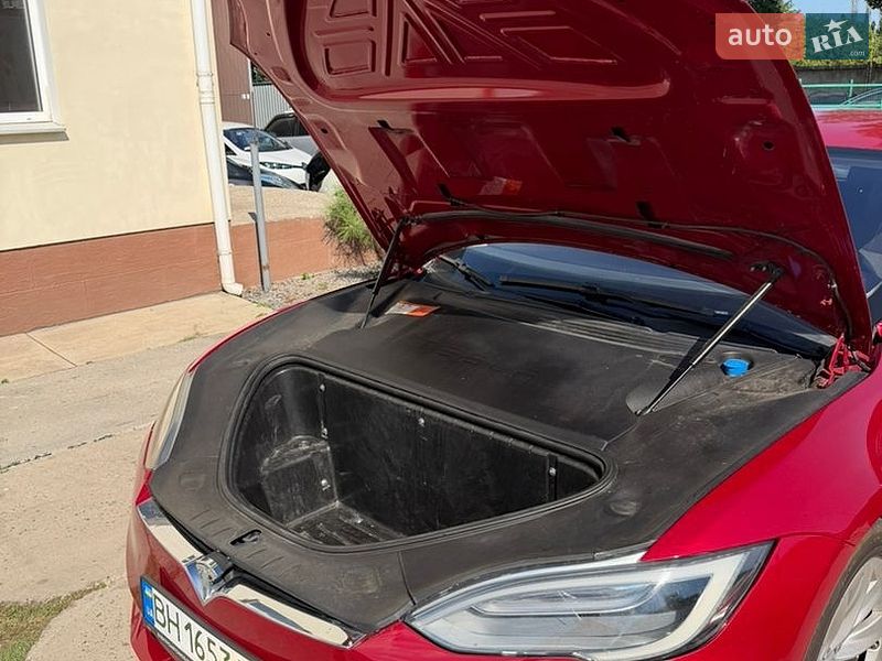 Лифтбек Tesla Model S 2016 в Одессе