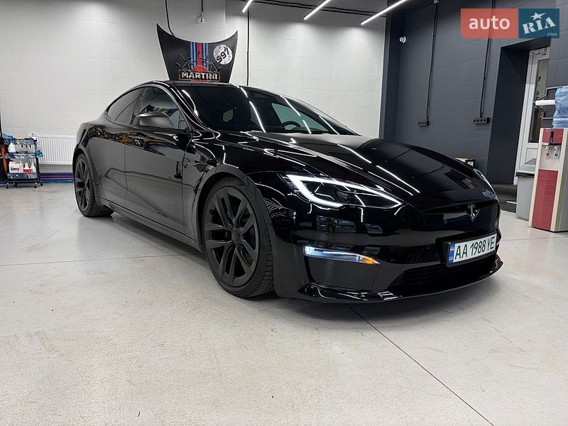 Лифтбек Tesla Model S 2021 в Киеве