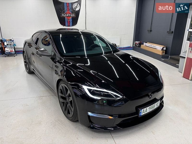 Лифтбек Tesla Model S 2021 в Киеве