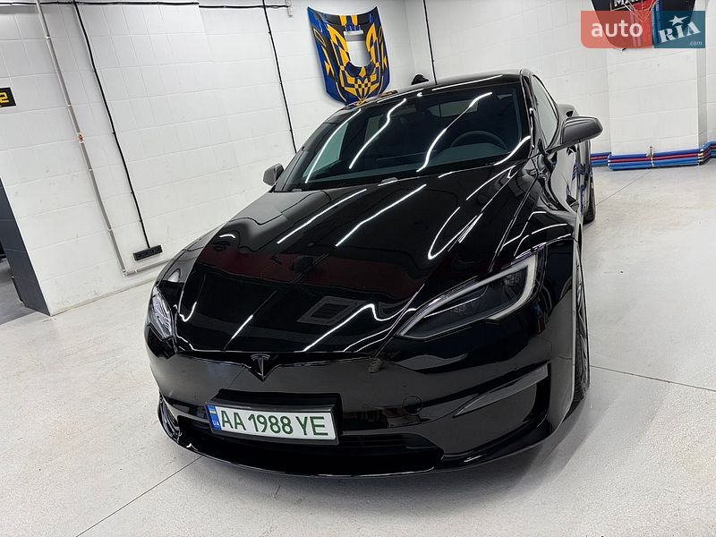 Лифтбек Tesla Model S 2021 в Киеве