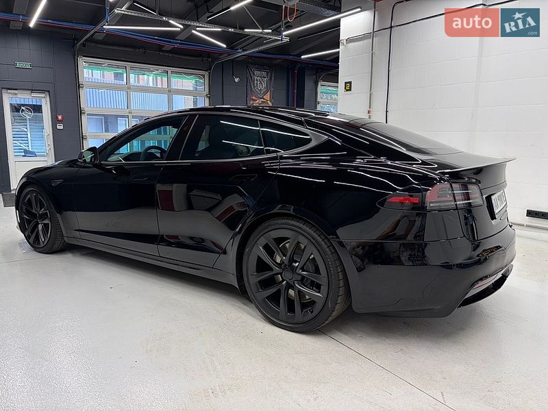 Лифтбек Tesla Model S 2021 в Киеве
