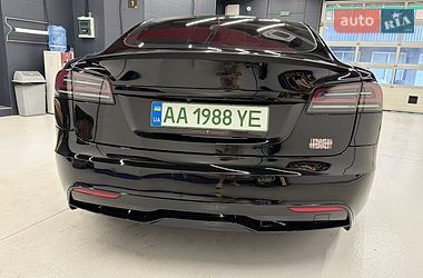 Лифтбек Tesla Model S 2021 в Киеве