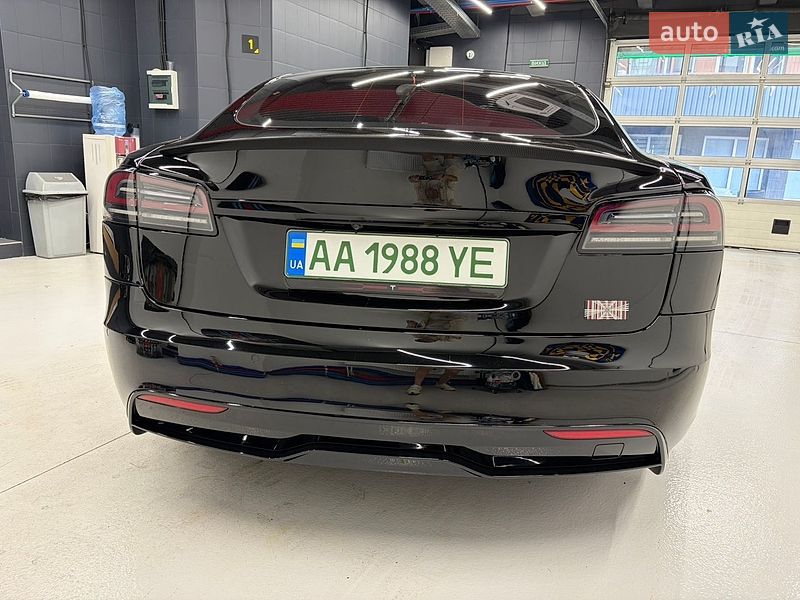 Лифтбек Tesla Model S 2021 в Киеве