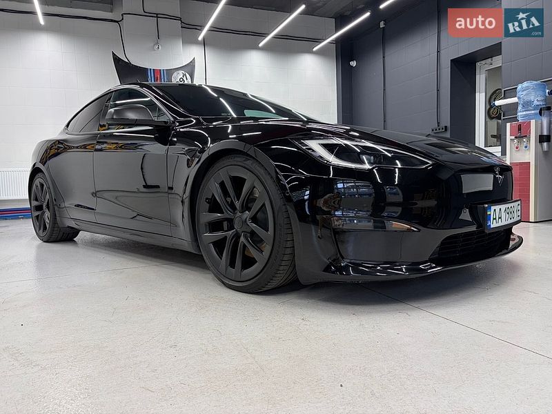Лифтбек Tesla Model S 2021 в Киеве