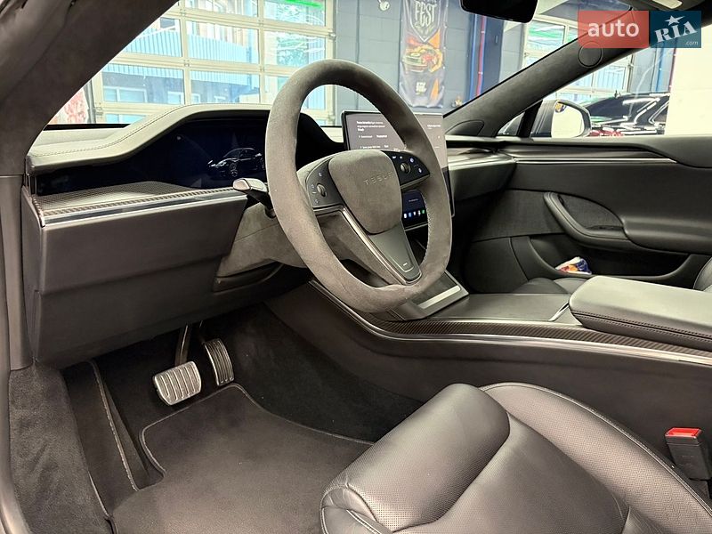 Лифтбек Tesla Model S 2021 в Киеве