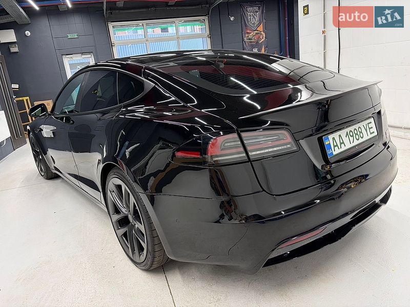 Лифтбек Tesla Model S 2021 в Киеве