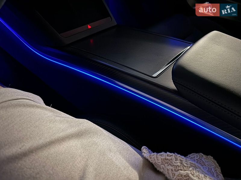 Лифтбек Tesla Model S 2021 в Киеве